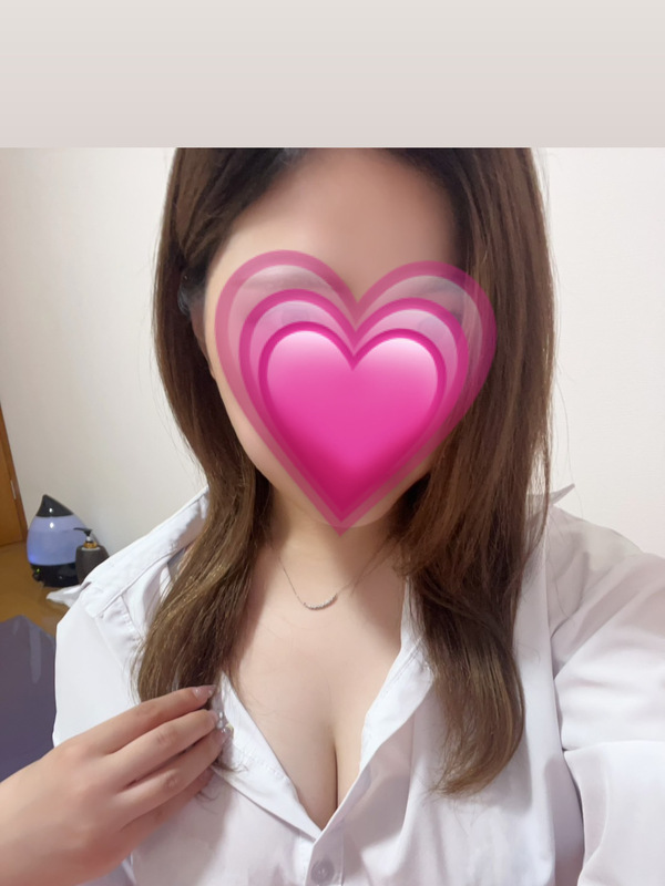 桃瀬ななの写真2枚目